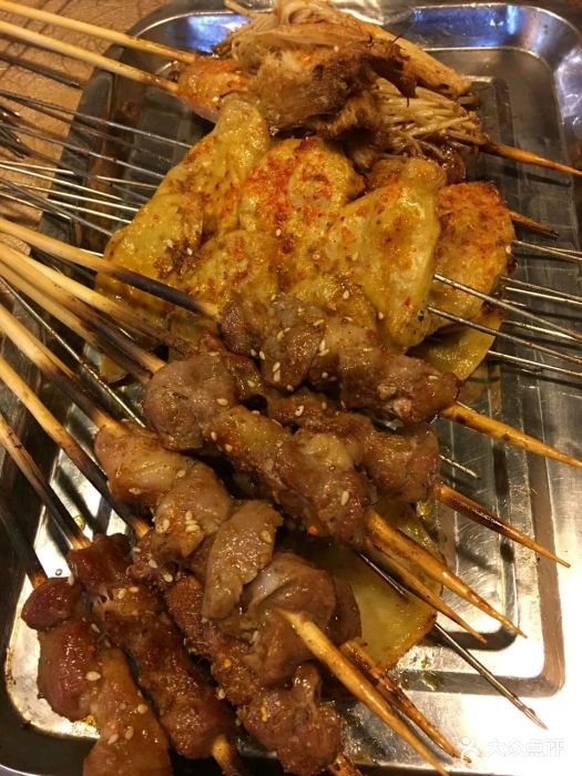 翅上瘾烧烤餐厅(三八巷店)羊肉串图片 - 第1张