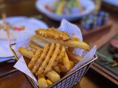 美式炸薯派对-MR.ROCKY洛奇先生RESTAURANT&BAR(宝安壹方城店)