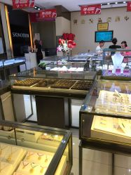 店内环境-世纪缘珠宝(贵和领秀城店)