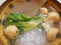 油豆腐粉丝汤-食惠里小笼包面馆(越秀店)