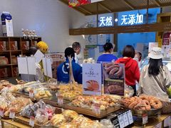 面包甜点陈列柜-西村叔叔的店·面包·甜品·蛋糕(崂山丽达店)