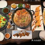 环境：比较小巧的一家日料店