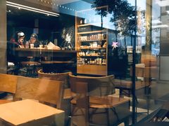 -星巴克(港汇1号办公楼店)
