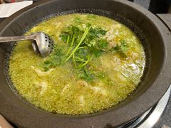 -灶知轩湘西石锅鱼(万佳广场店)