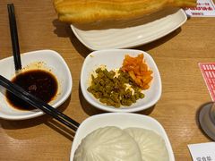 -南城香·饭香串香馄饨香(青年路店)