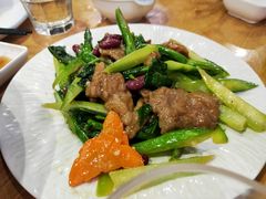 芥兰红腰豆炒牛肉-金翠河烧鹅粤式茶餐厅(龙湖三千集天街店)