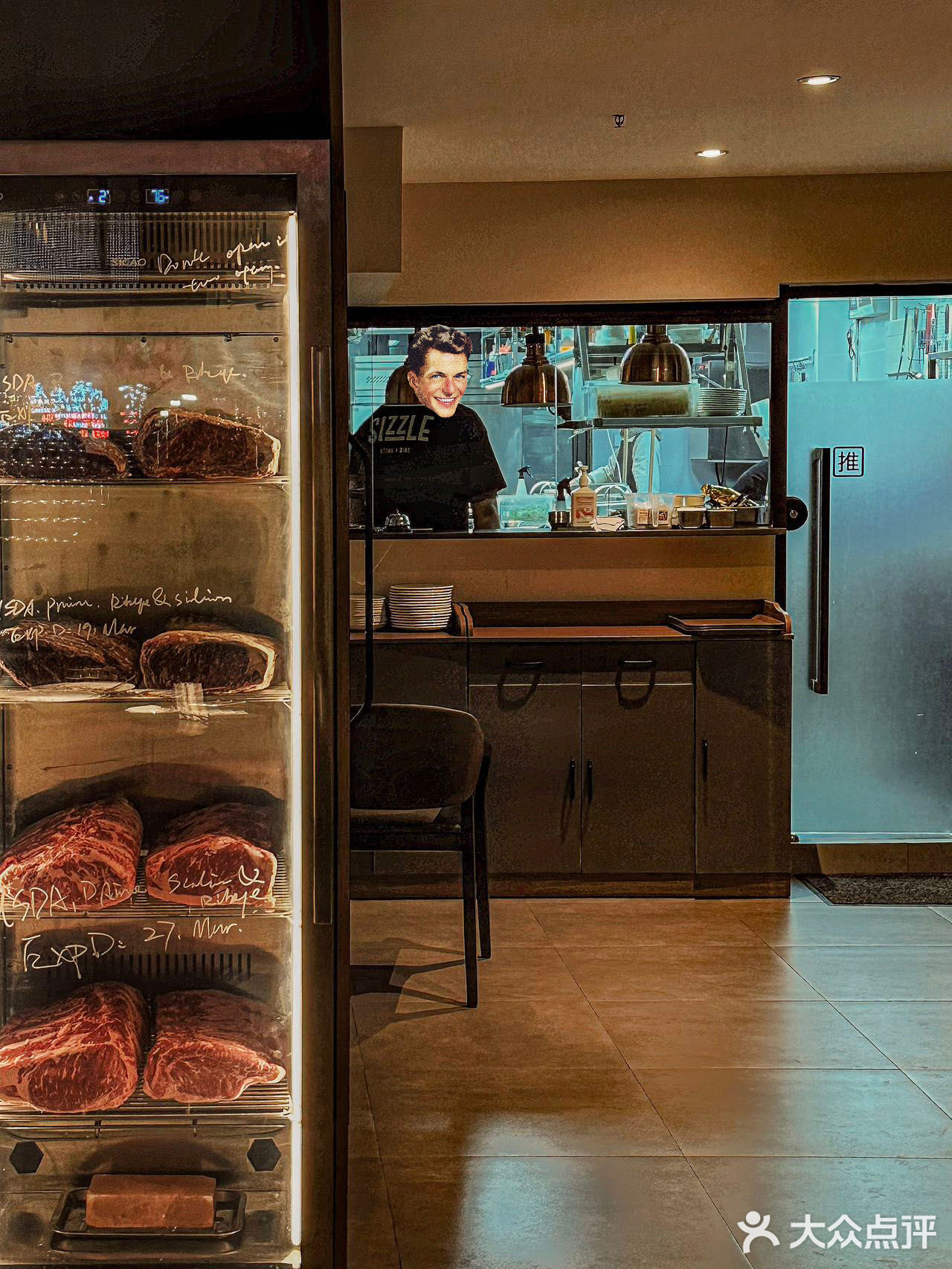 顺德这家约会西餐厅氛围感真的绝美！！🥂