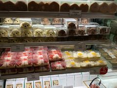 面包甜点陈列柜-仟吉KenGee(武汉高铁站店)