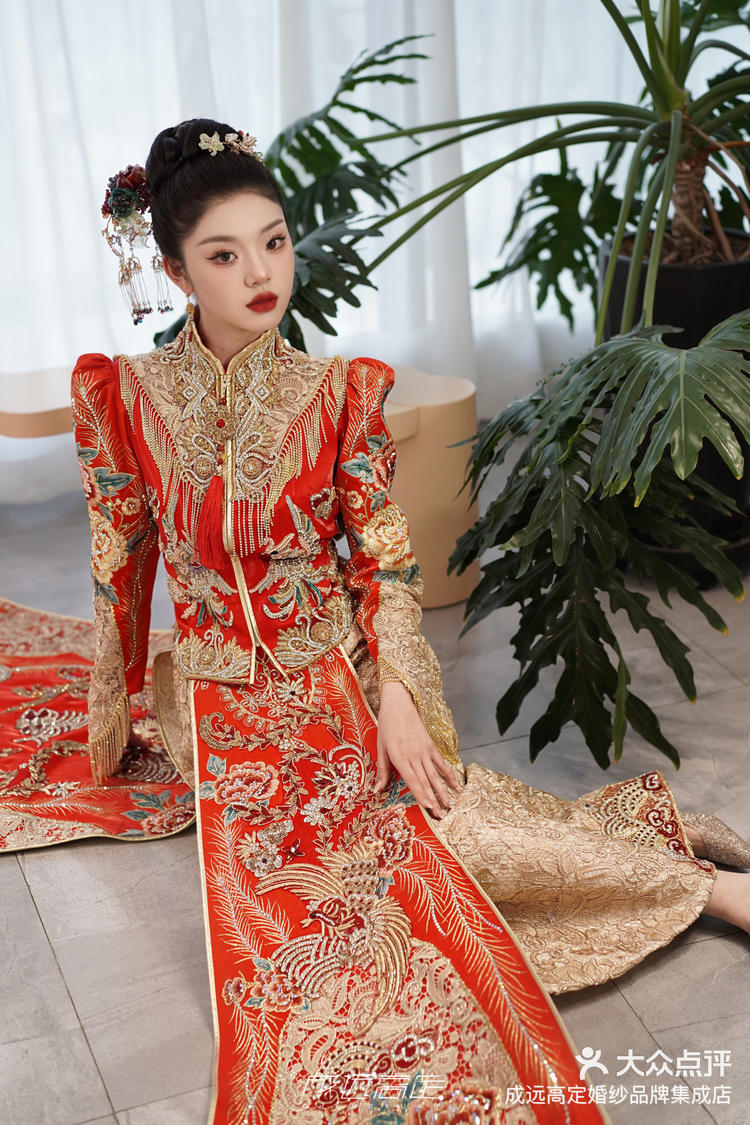 超大气的中式嫁衣帝傲马来褂