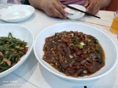 -阿瓦山寨·湘菜现炒·剁椒鱼头王(咸阳总店)