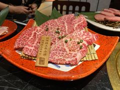 -山川小町·极番烧肉(新地假日广场店)