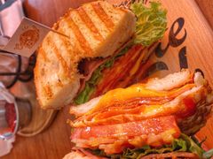 -Catch Bagel(芳草地店)