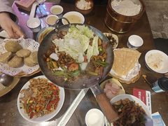 -富正毅三下锅·湘西韵味(天门山索道店)