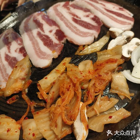 辛成烤肉店(丹东街店)