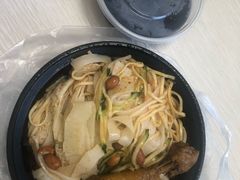 本店特色，四合一擀面皮牛筋面凉皮凉面酸梅汤-孟记大碗面•家常菜(鼓楼和会街店)