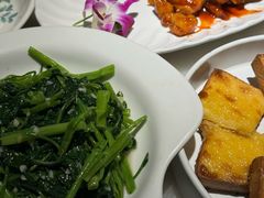 -西湖书堤(平湖八佰伴店)