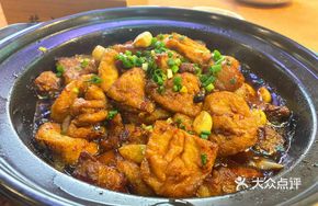 Braised Pork with Fried Tofu Pockets