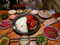 -周小明火锅(黑金冠社区店)