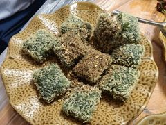 艾草粑-古城苗家土菜馆(河景餐厅店)