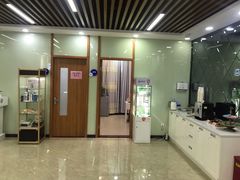-茂菊口腔连锁(浦东南路店)