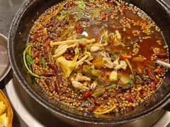 -鸿顺老铁锅美蛙鱼府(解放碑店)