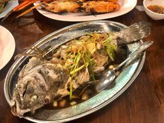 清蒸石斑鱼-大螃蟹海鲜餐厅
