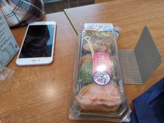 -全家便利店(兴贤路店)