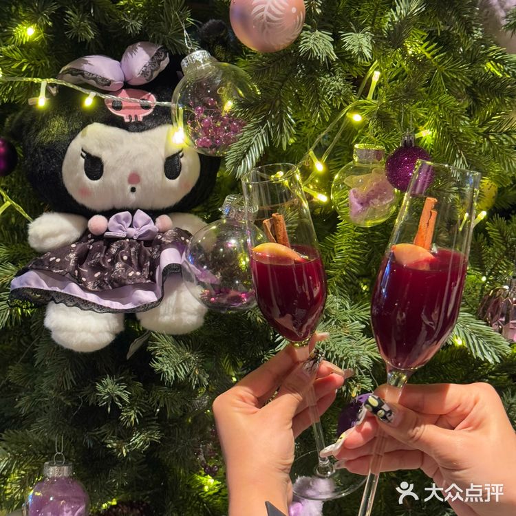 就在新街口！这圣诞氛围也太超前了！