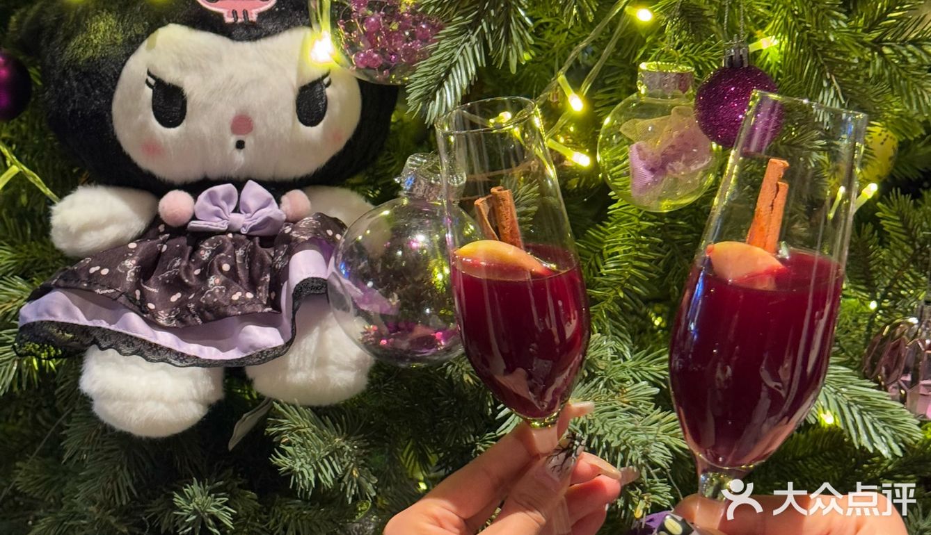 就在新街口！这圣诞氛围也太超前了！