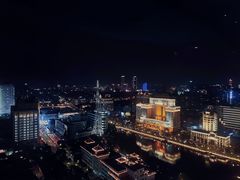 -云顶旋转自助景观餐厅