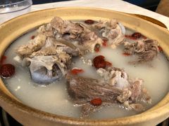 -渝君重庆火锅(嘉宾路店)