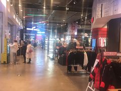 -乐天百货(环球中心店)