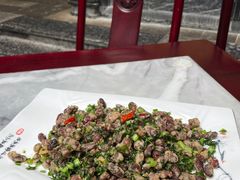 苦菜酥红豆-蔼若春.传承三十年云南菜(金碧公园店)
