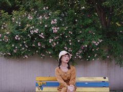 -UNI UNI(环亚凯瑟琳店)