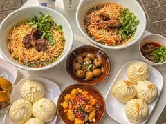-李与白包子铺(桐梓林店)