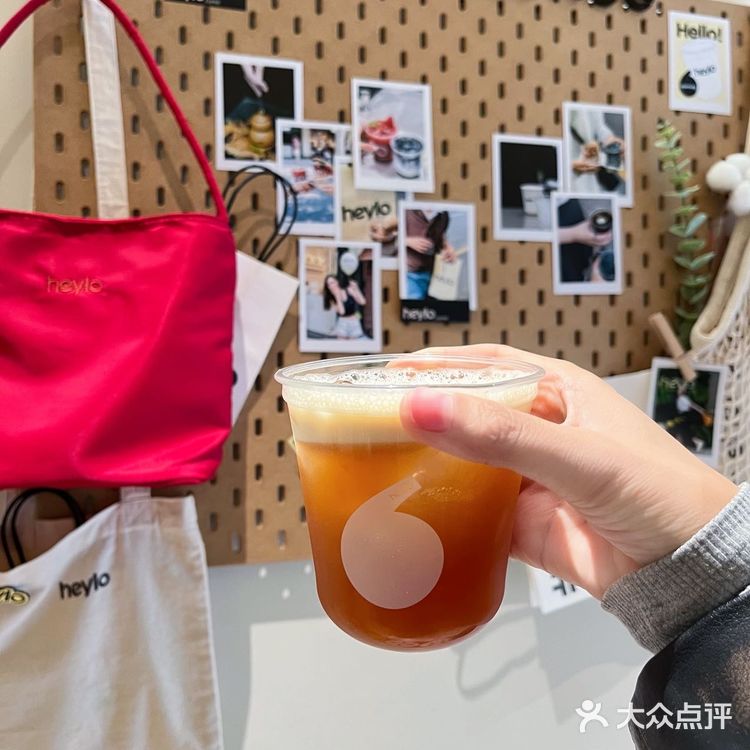 上海｜喝杯咖啡还能拎走春日时尚单品？？