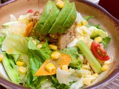 金枪鱼牛油果沙拉-东京屋(武定路店)