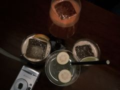 -毛毛虫酒吧