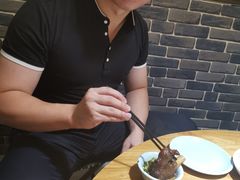 -茸梅路右拐龙虾-农家菜(松江店)