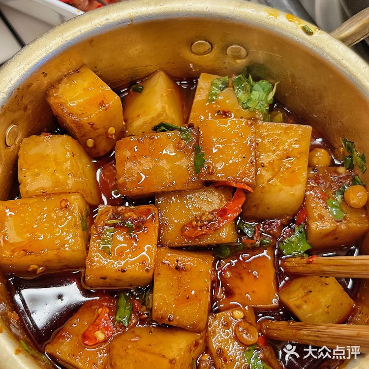 排排坐 来体验吃串串的快乐