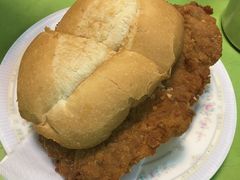 猪扒包-胜利茶餐室