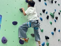 -蓝天攀岩(罗湖益田假日广场店)