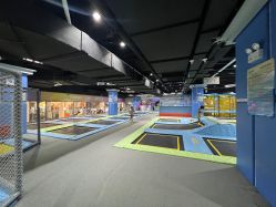 -反弹蹦床公园(南坪万达店)