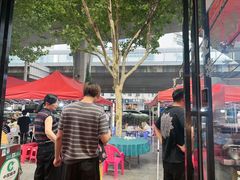 -老街烧烤大排档·地道湖北菜·龙虾馆(汉口火车站店)