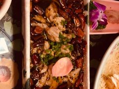 深山水井滑肉爽-蘑菇私房菜小馆(杨家坪西城天街店)