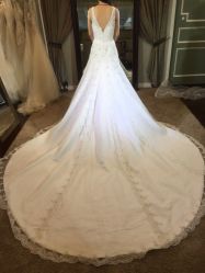 -LANYI COUTURE高级婚纱礼服改衣店