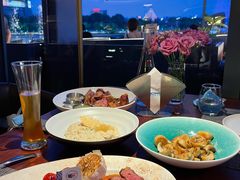 -MONICH牛排融合餐厅(和义大道购物中心店)