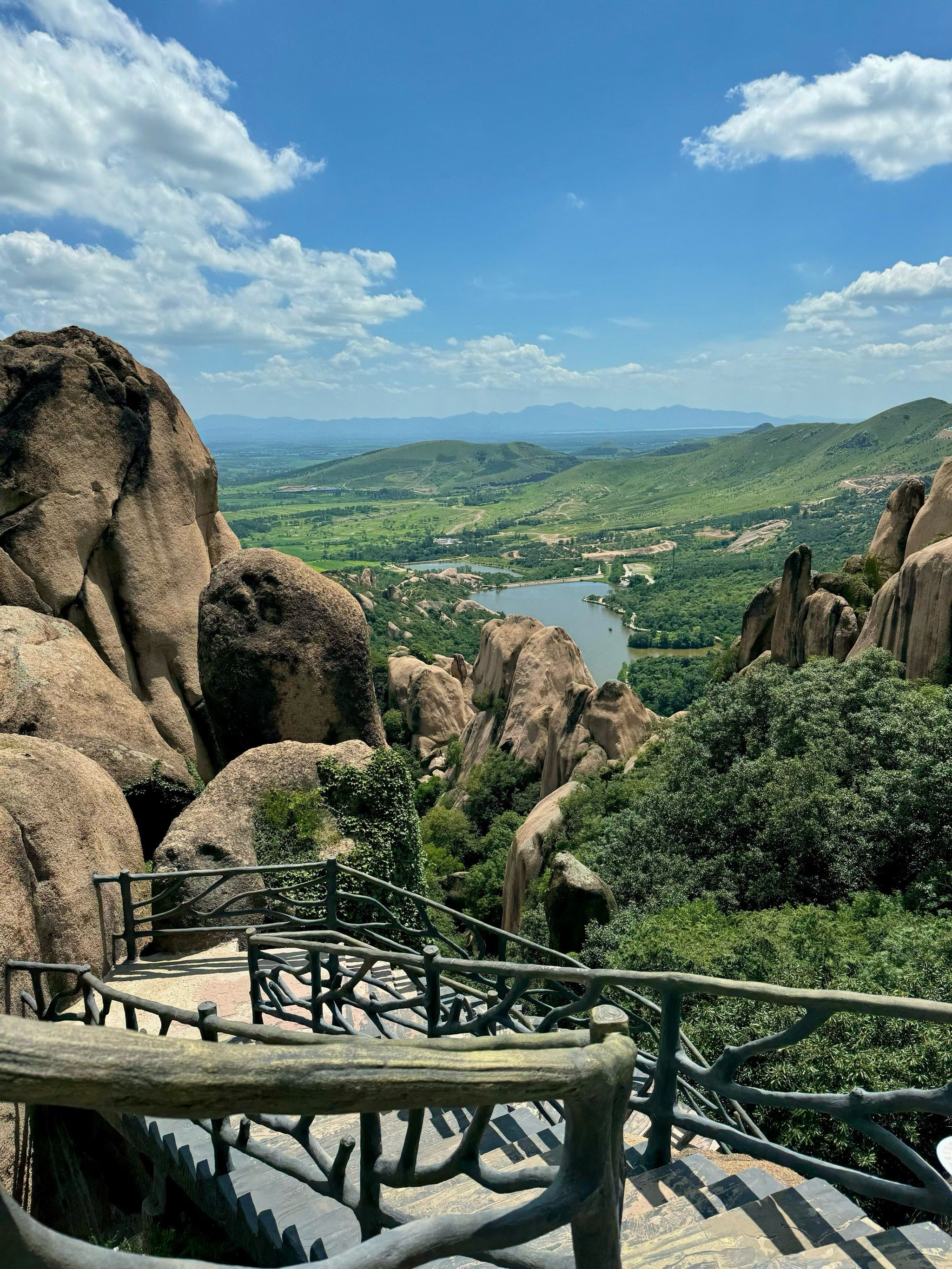 远看大石头,近看石头大,嵖岈山攻略来啦