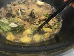 -粘豆包柴火铁锅炖