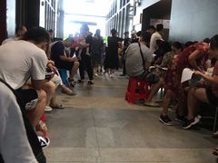 等位区-煲王粤菜餐厅(中侨中心店)